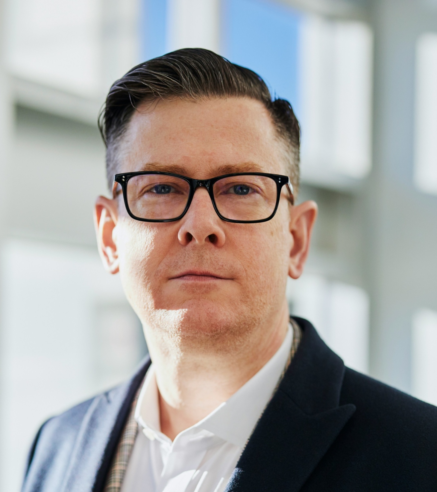 linkedin-sales-solutions-pAtA8xe_iVM-unsplash